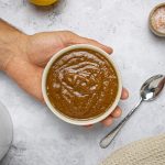 Fertige-Dattelpaste-in-kleiner-Schale