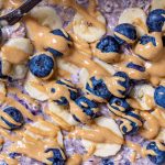 Overnight-Oats-mit-Blaubeeren-und-Erdnussbutter