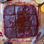 fertig-gebackene-Oats-mit-Marmelade-und-Schokolade-aufgeschnitten